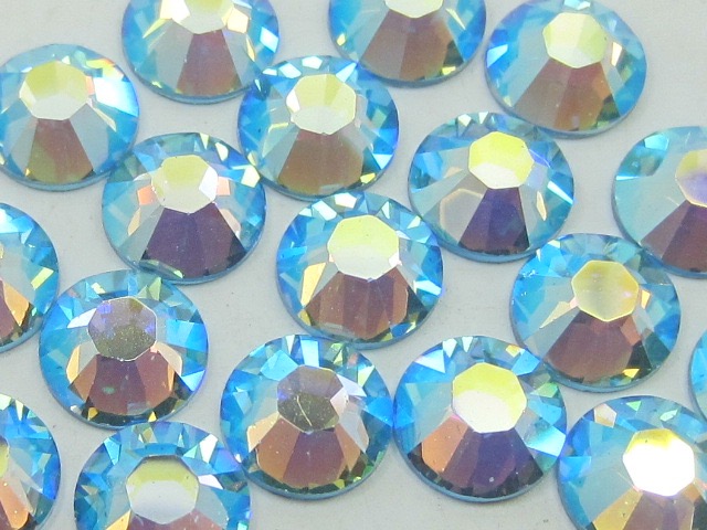 18 pcs. 34ss AQUAMARINE AB (viva) FLATBACK PRECIOSA Rhinestones